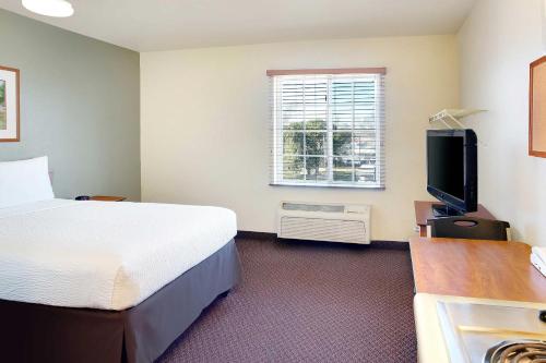 WoodSpring Suites Baton Rouge Airline Highway - image 10