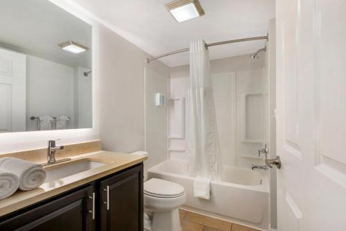 Hawthorn Suites Sterling Dulles North - image 10