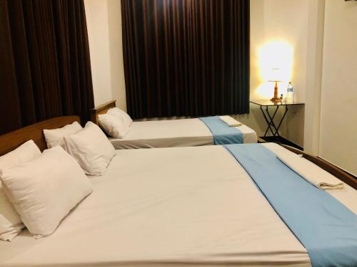 Lotus Cool Hotel in Galketigama