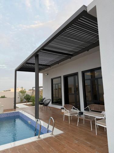 H chalet in Barka