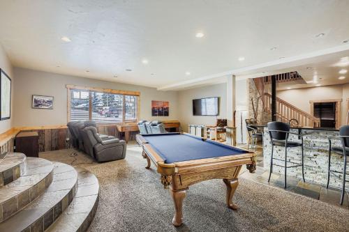 NEW LISTING! Peaks Paradise home in Blue River