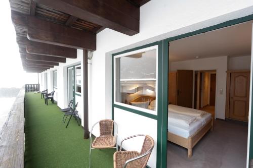 ระเบียง/ชานเรือน, Hotel Gruberhof Innsbruck Igls B&B in อินน์สบรูค-อิกลส์