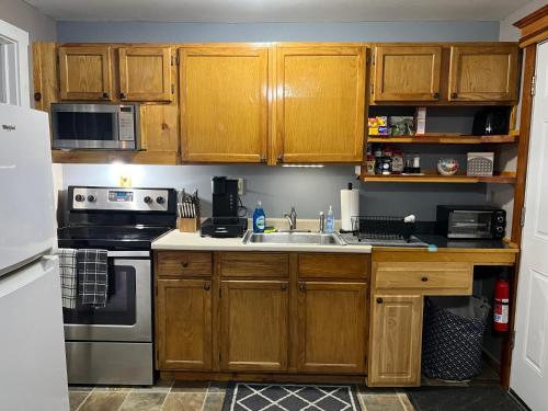 Just Like Being At Home- Newly Renovated Unit - Vermont