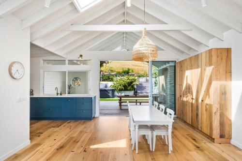 Iekārtas, Gerroa Sands Beach House and Spa Sleeps 8 in Gerroa