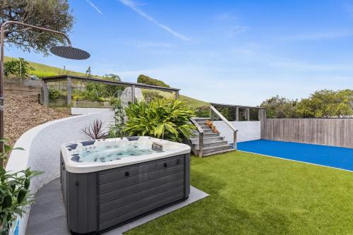 Dārzs, Gerroa Sands Beach House and Spa Sleeps 8 in Gerroa