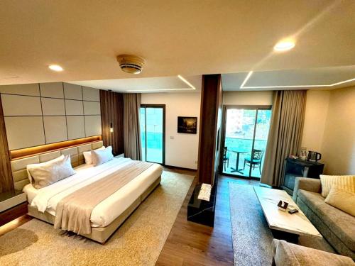Double or twin room, premium