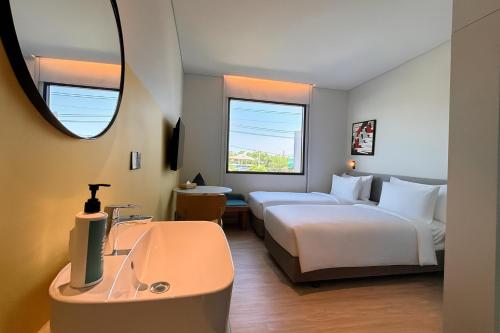GO Hotel Bangkok Suvarnabhumi Airport – Bangkok, NY