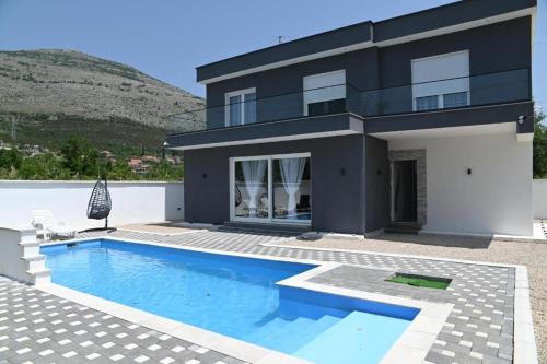 Vila Lux Mia, Trebinje