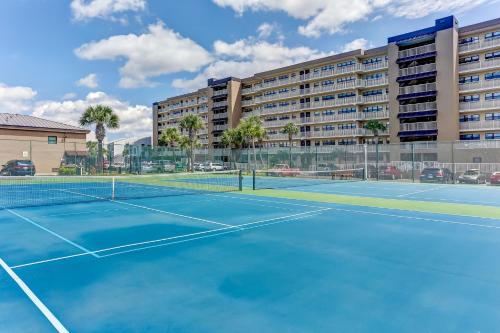 Beachfront Family Condo with Pool Fishing and Pier Access - Amelia By The Sea - image 5