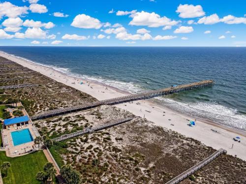 Beachfront 6th floor Condo with Ocean View - Amelia by the Sea - image 3