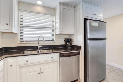 Fernandina Beachfront Paradise - Amelia by the Sea - image 3