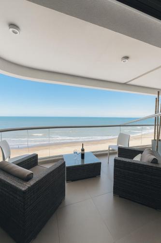 Depto Premium con vista infinita frente al mar