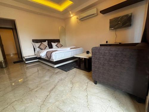 GOLDEN VISTA RESORT - 10 Minute From Mayapur Temple in Krishnanagar