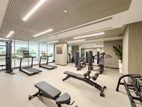 VayK - Contemporary One Bedroom Apartment in JVC - image 7