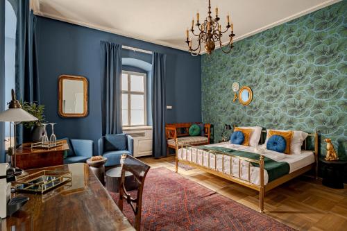 room detail thumbnail 0