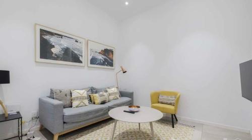 Warm 1BR in the Vibrant Chueca Neighborhood - image 7