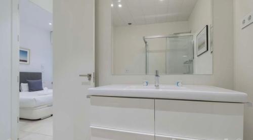 Warm 1BR in the Vibrant Chueca Neighborhood - image 8
