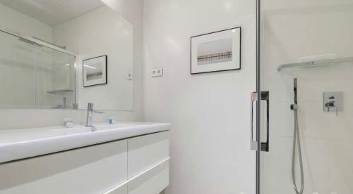 Warm 1BR in the Vibrant Chueca Neighborhood - image 10