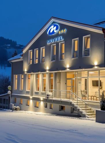 . Motel M Vlasenica