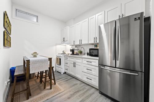 Sleek 2BR - Walking distance to Times Square, New York (Foto 8)