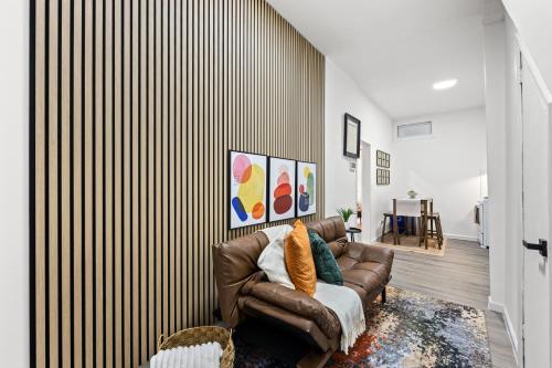 Sleek 2BR - Walking distance to Times Square, New York (Foto 6)