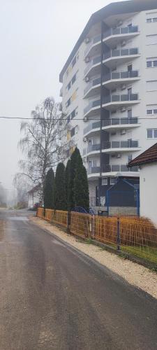 Apartman Maja 46 in Добой