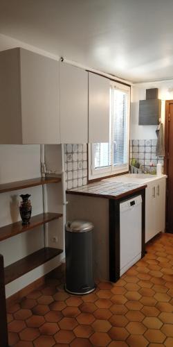 кухня, Chambre chez l'habitant en plein centre de Bures in Бур-сюр-Ивет