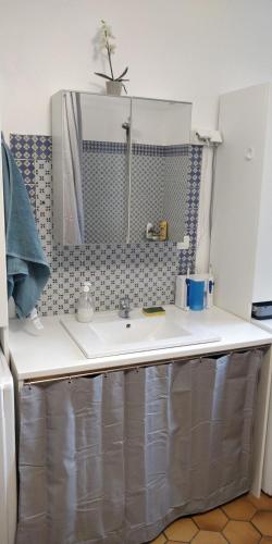 Ванна кімната, Chambre chez l'habitant en plein centre de Bures in Бур-сюр-Ивет