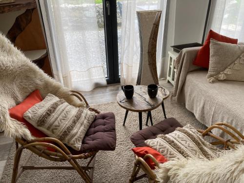 Maisonnette Hauts d'Evian in Larringes