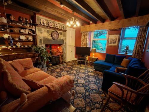 Fantastic sea views at Century's old Alma's Cottage - Sleeps up to 8 guests in Penmaenmawr