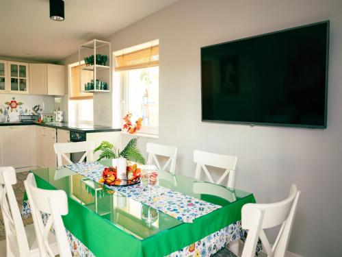 Vybavení, holiday home with private pool and hot tub in Czastkowo