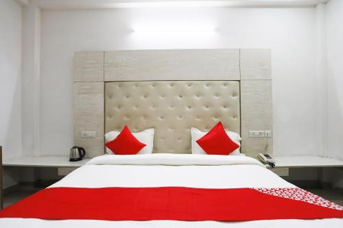 Collection O Tipsyy Inn – Gurgaon, NY