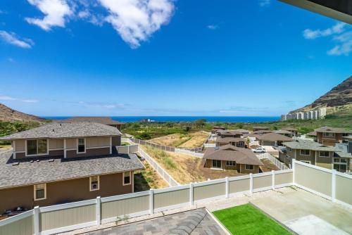 Marbella Lane - Paradise Point close to beaches in Makaha (HI)