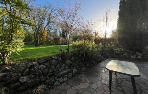 Зовнішній вигляд готелю, 2 Bedroom Cozy Home In Heugueville-Sur-Sienne in Кутанс