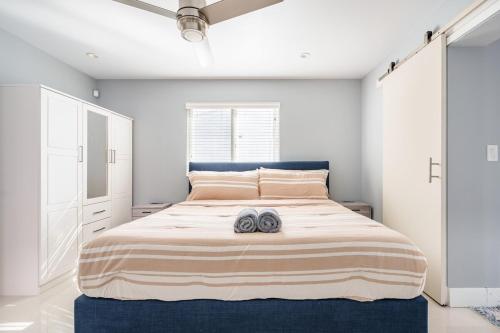 4 BR home with private pool in Lauderhill