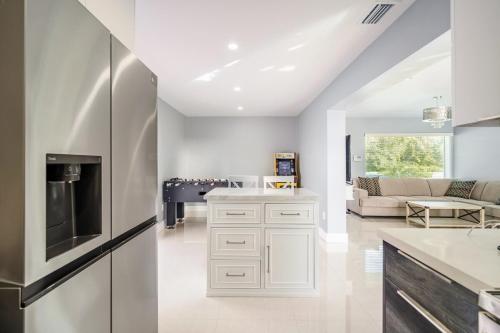 4 BR home with private pool in Lauderhill