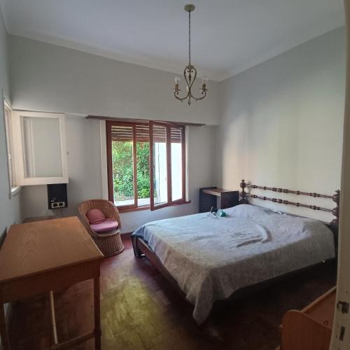 Casa para 10 personas con gran jardin, solo reservas por tel