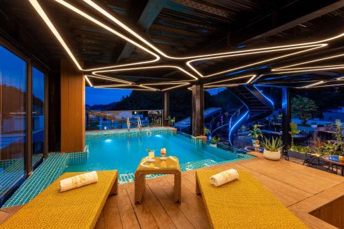 Zwembad, Cat Ba Wistaria Hotel - Pool & Massage in Cat Ba Island