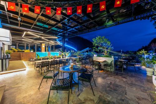 Bar/Lounge, Cat Ba Wistaria Hotel - Pool & Massage in Cat Ba Island
