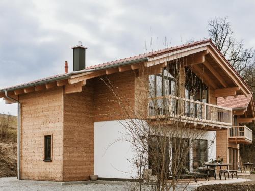 Modernes Chalet im Vital Camp Resort Bayerbach in Bayerbach, Deutschland