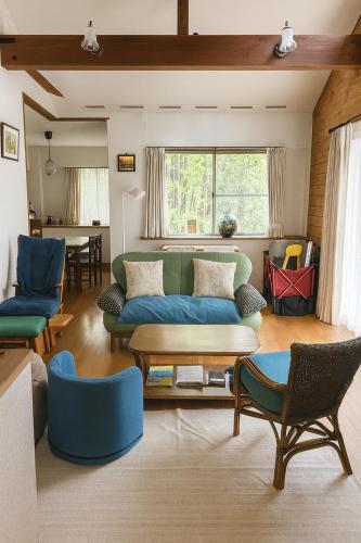 森の中で仲間や家族とゆっくり過ごせる温泉付コテージ 会員制別荘地で広大なプライベート空間 ペット可 那須高原りんどうハウス