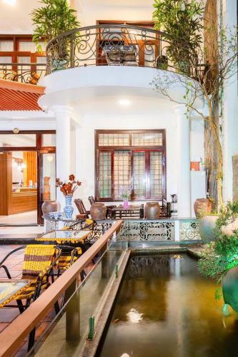 Nana Villa Hue near Cat Tuong Quan Zen House