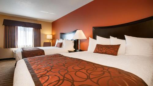 Best Western Plus Corning Inn - image 6