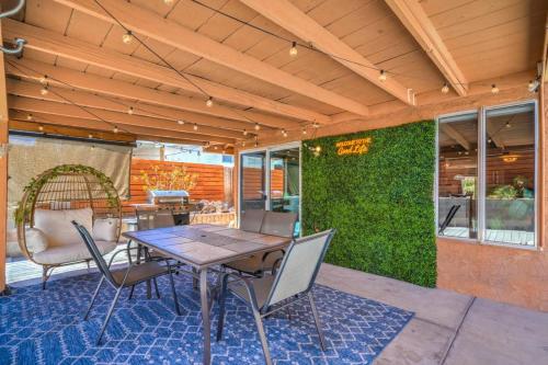 Fresh & Fun! Vegas 4BR w Heated Pool, Dog Friendly, Las Vegas (photo 4)