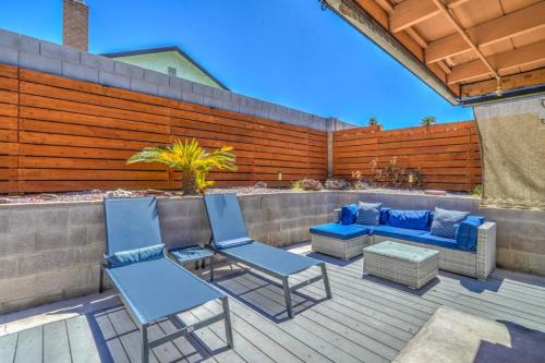 Fresh & Fun! Vegas 4BR w Heated Pool, Dog Friendly, Las Vegas (photo 8)