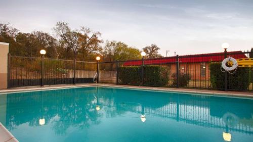Best Western Plus Graham Inn in Graham, USA