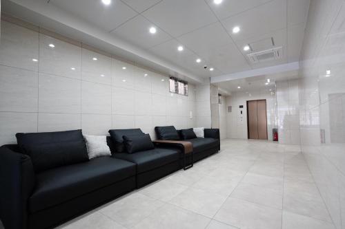 OPENセール ROYAL難波南 lなんば近くの上質モダン空間 l大国町駅近l 独立バスlキッチンl洗濯機完備l4名様