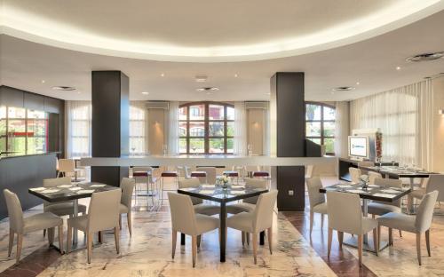 ห้องอาหาร, อลูเนียน กอล์ฟ บาดาฆอซ (Ilunion Golf Badajoz) in บาดาโฮซ