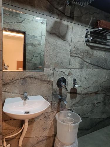Shower, DVR GRAND-AC Rooms in Madhurawada