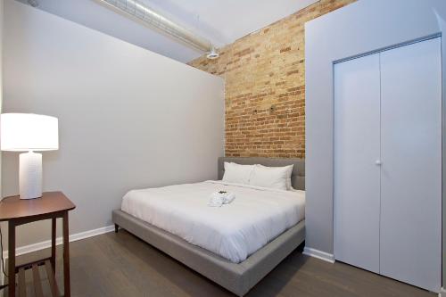 79160746 Sonder — Division Suite